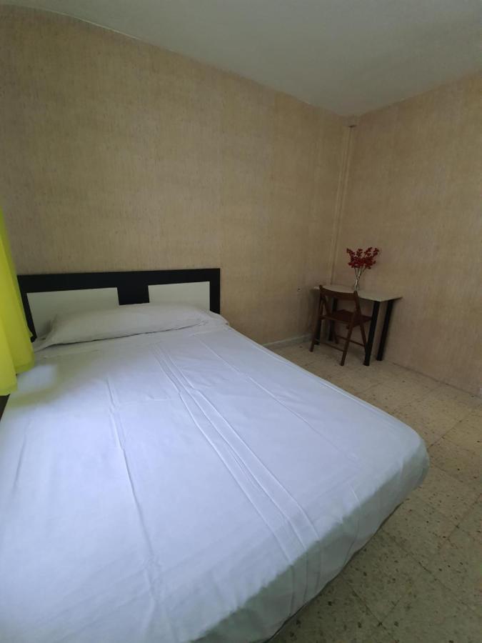 Ferienwohnung Amplio Apartamento En El Centro De Triana Sevilla Exterior foto