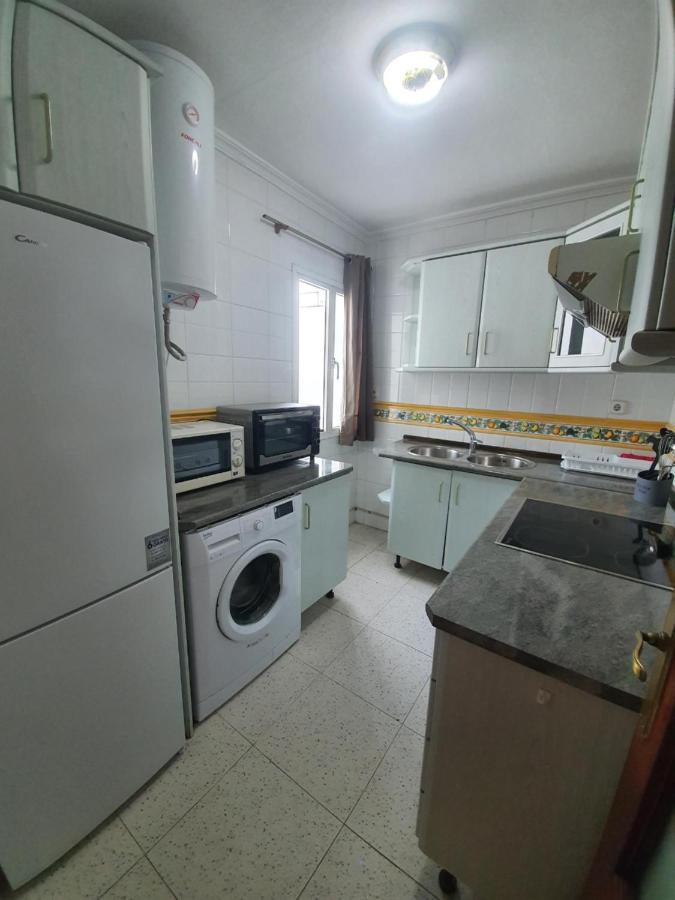 Ferienwohnung Amplio Apartamento En El Centro De Triana Sevilla Exterior foto